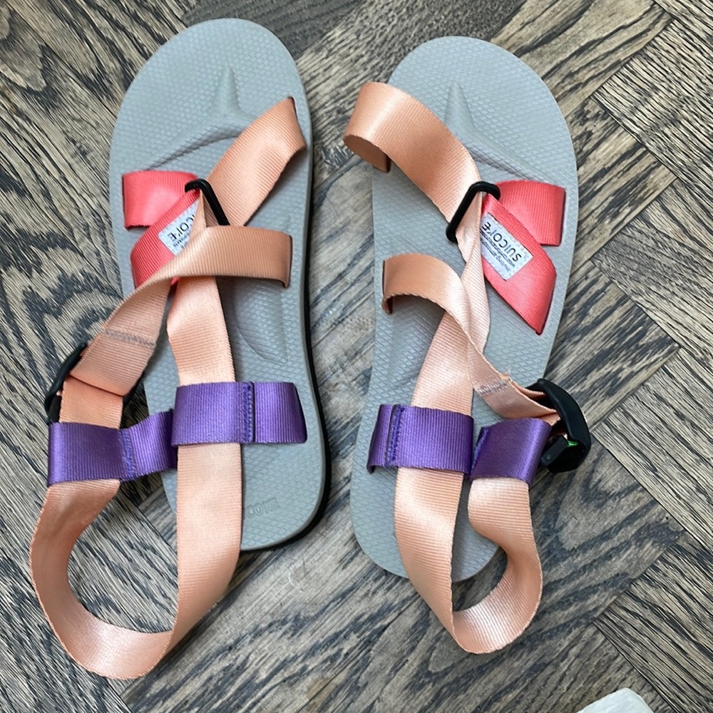 Pink Suicoke sandals size 8 fits like 7-7.5